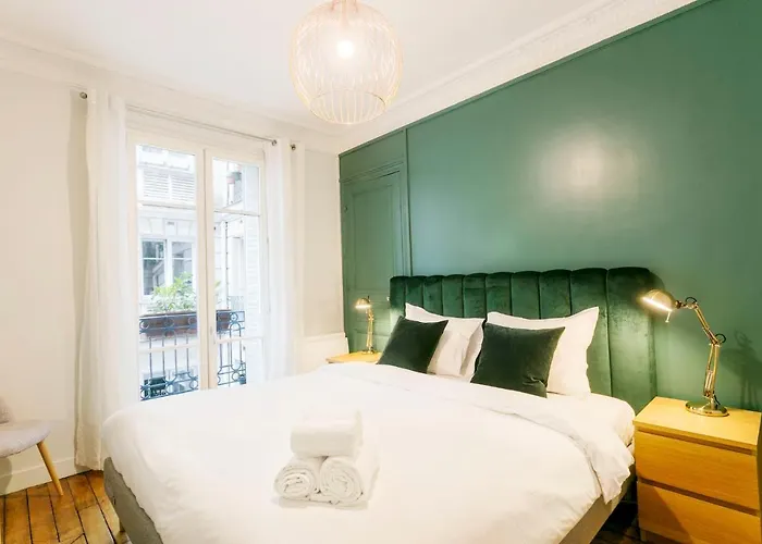 Apartment Palais Royal - Etienne Marcel Paris