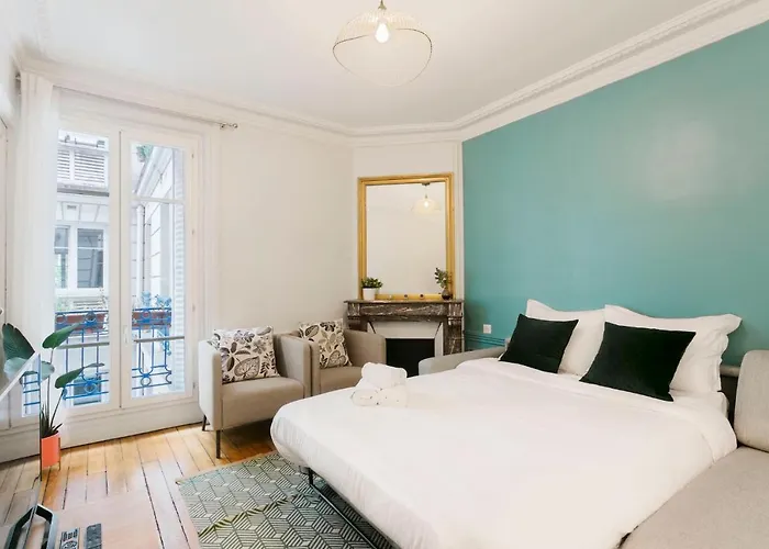 Apartment Palais Royal - Etienne Marcel Paris